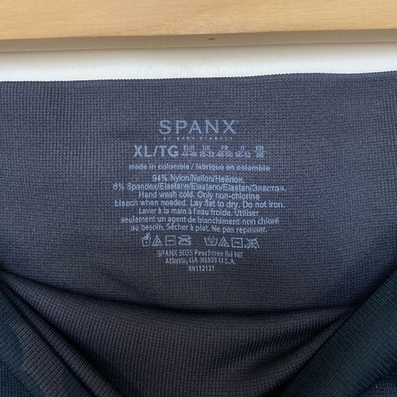 NWOT SPANX Look At Me Now Seamless Camo
Leggings Womens X-Large - Picture 7 of 12